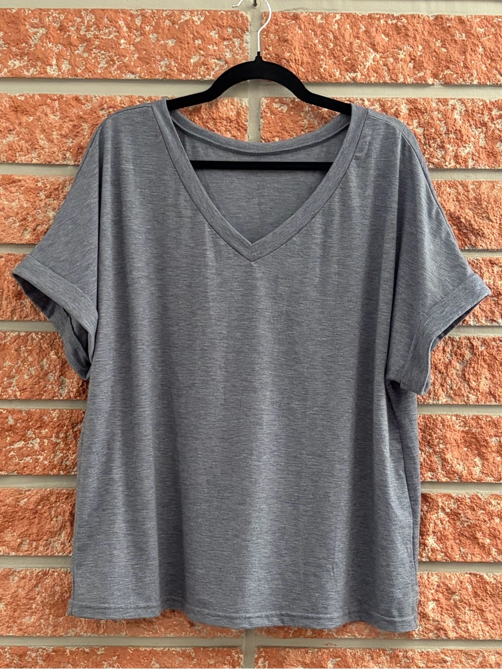 🌟 Everyday V-Neck Tee - Grayish blue